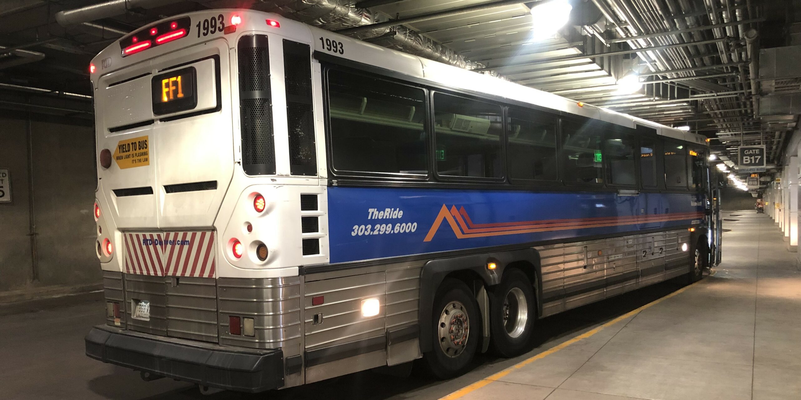 MCI D4500CL (1900 series) over-the-road coach.