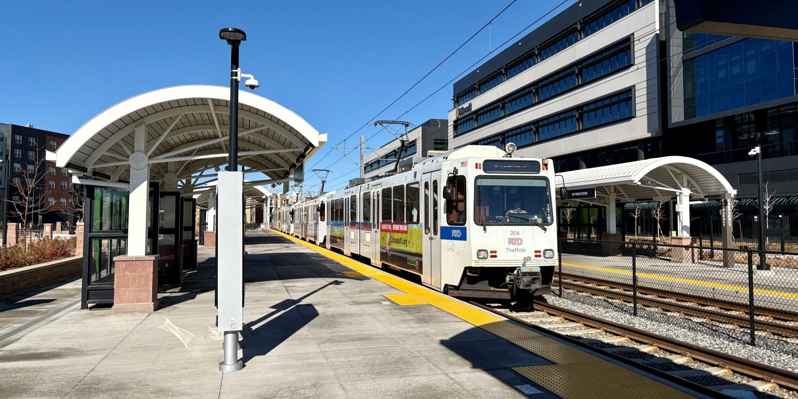 E Line train at Sky Ridge Station.